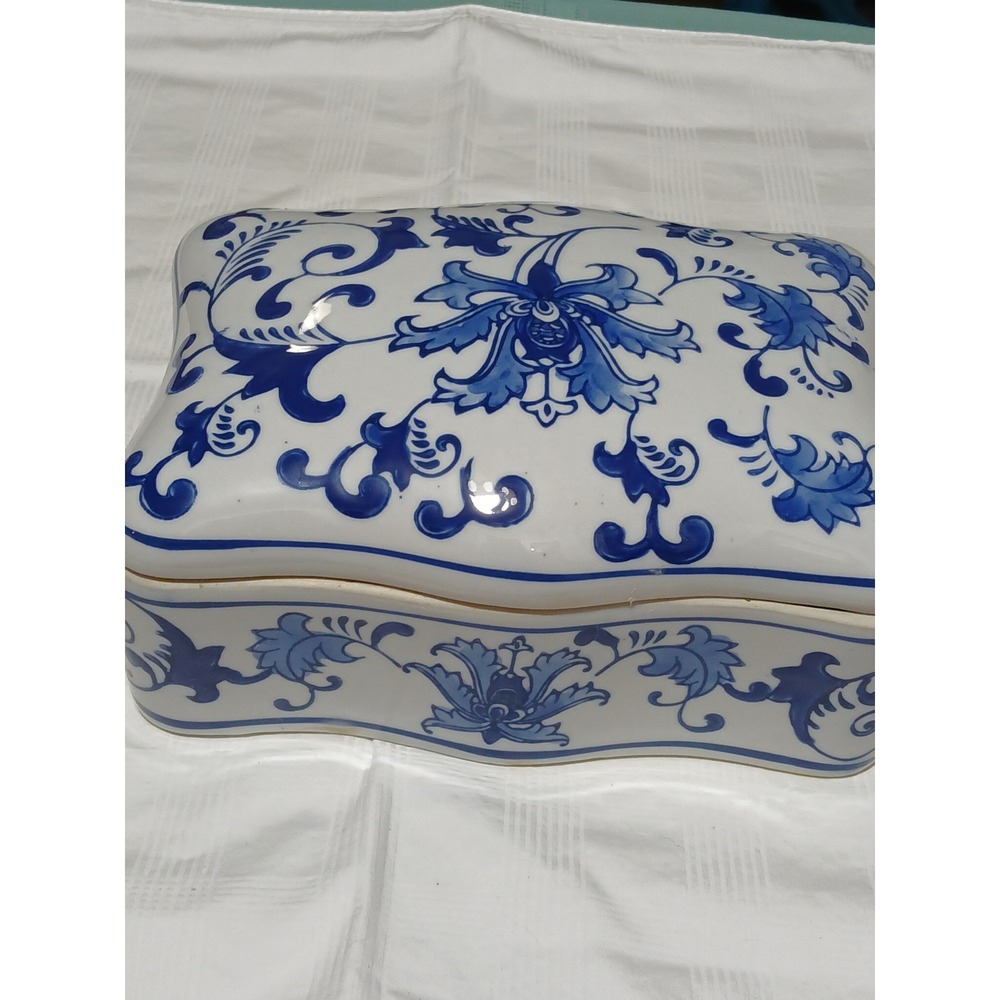 Three Hands Corp Blue White Floral Ceramic Trinket Jewelry Box Hinged Lid